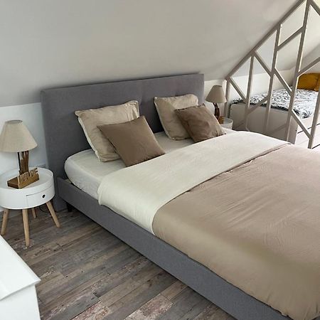 La Petite Maison De Kerguiniou Glomel 외부 사진